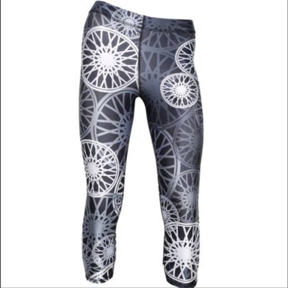 SoulCycle x Terez Wheel Crop Leggings Size Small - Picture 1 of 4